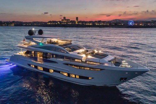 Pearl 95 production power yacht 7