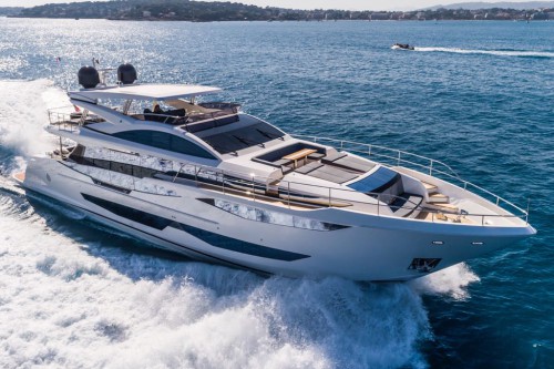 Pearl 95 production power yacht 9