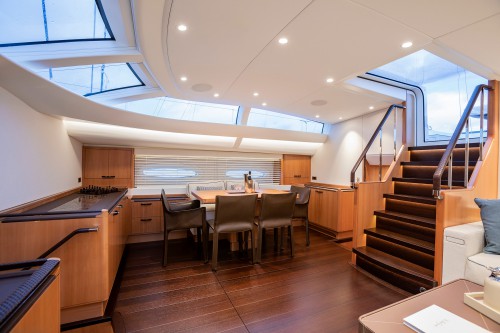 Mini Y superyacht 9