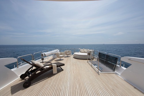 Johnson 105 production power yacht 10