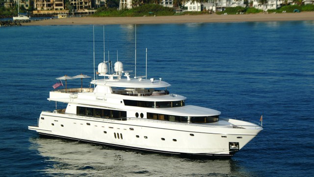 Johnson 105 production power yacht 2