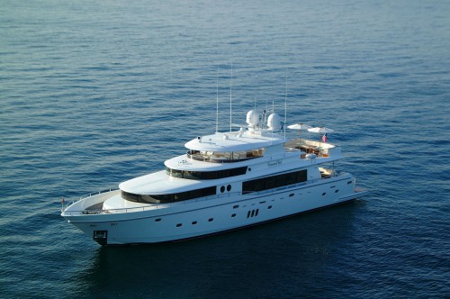 Johnson 105 production power yacht 3