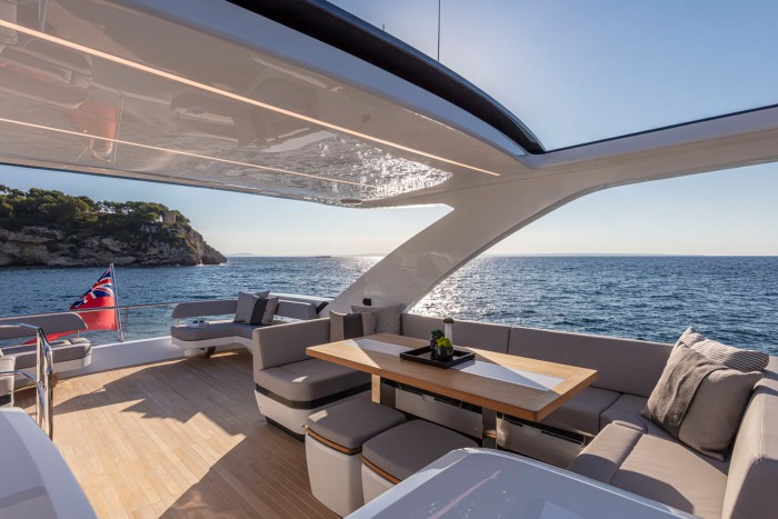 Pearl 62 production power yacht 6